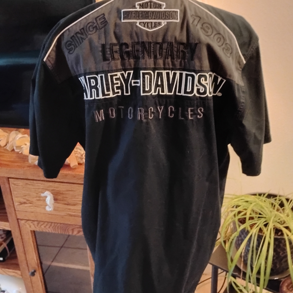 Harley-Davidson Black and Gray Legendary Tee